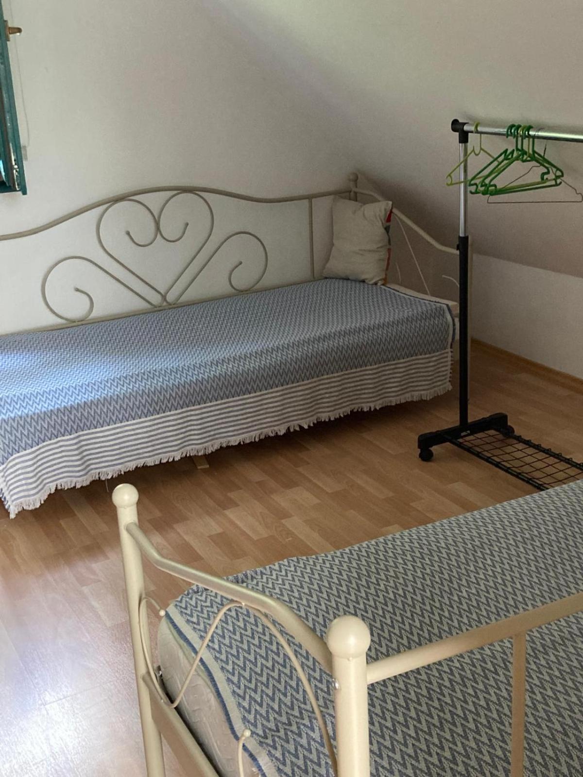 Holiday Home Tunnel Ravne Visoko Exterior foto